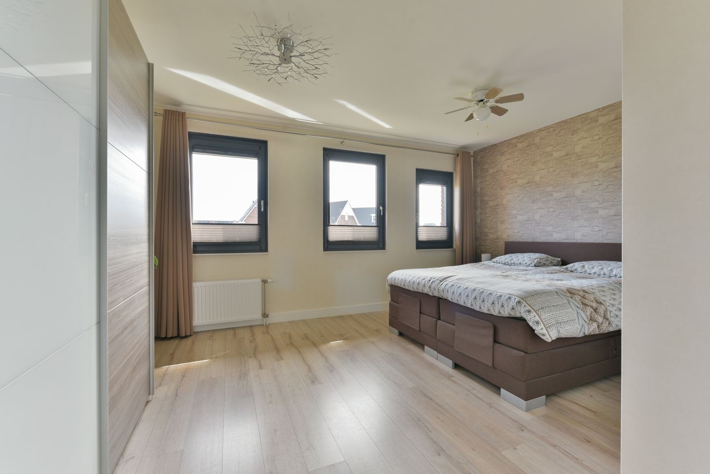 Foto 19 van Via Horta 105