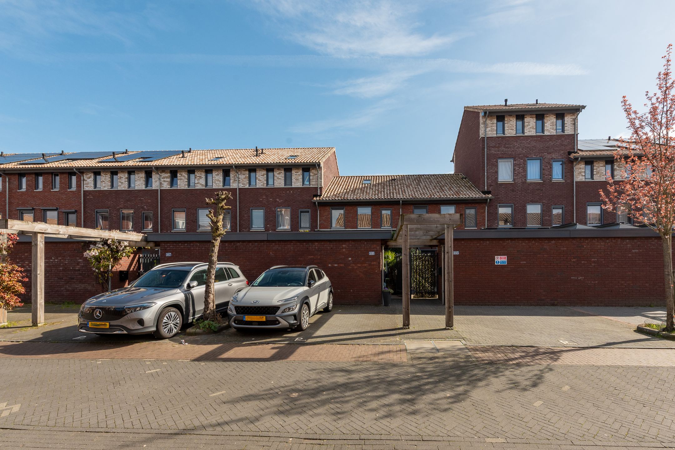 Foto 39 van Via Horta 105