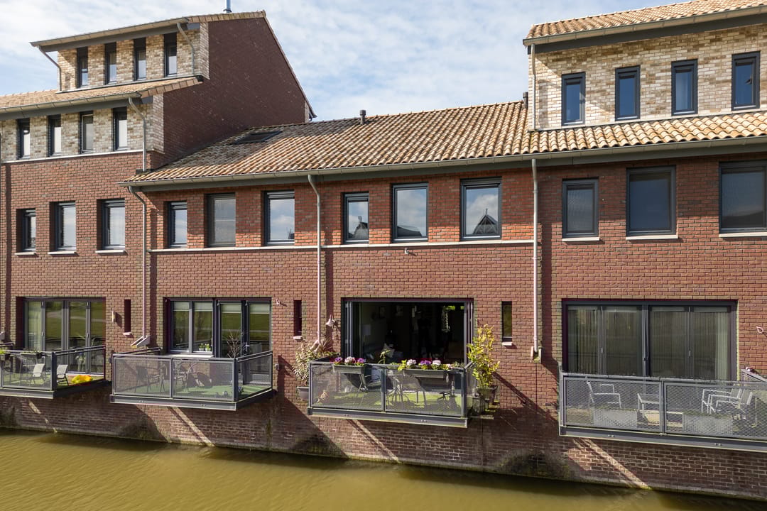 Foto 1 van Via Horta 105