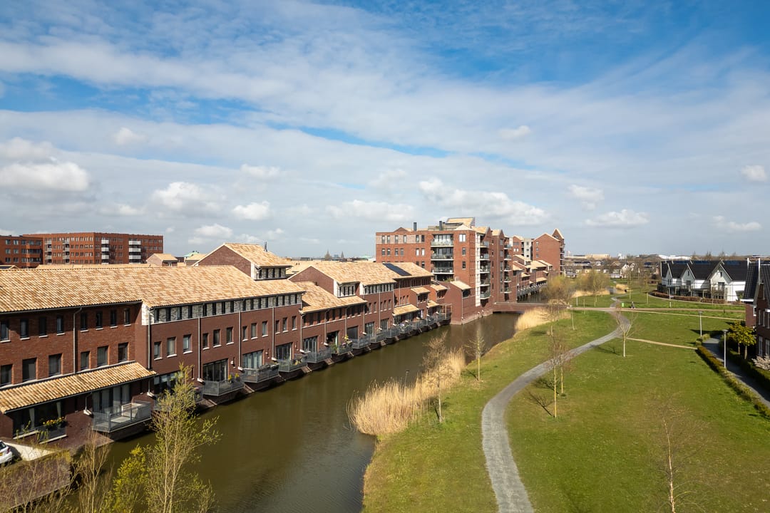 Foto 37 van Via Horta 105