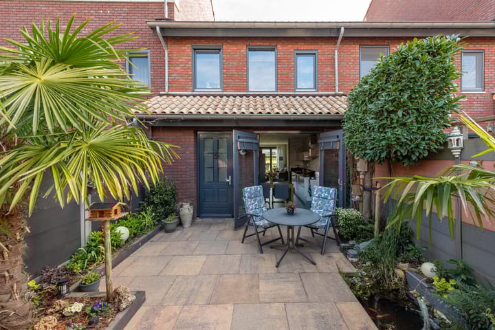 Foto 4 van Via Horta 105