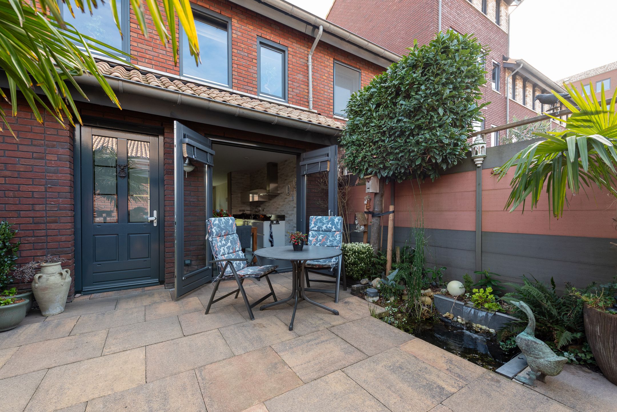 Foto 33 van Via Horta 105