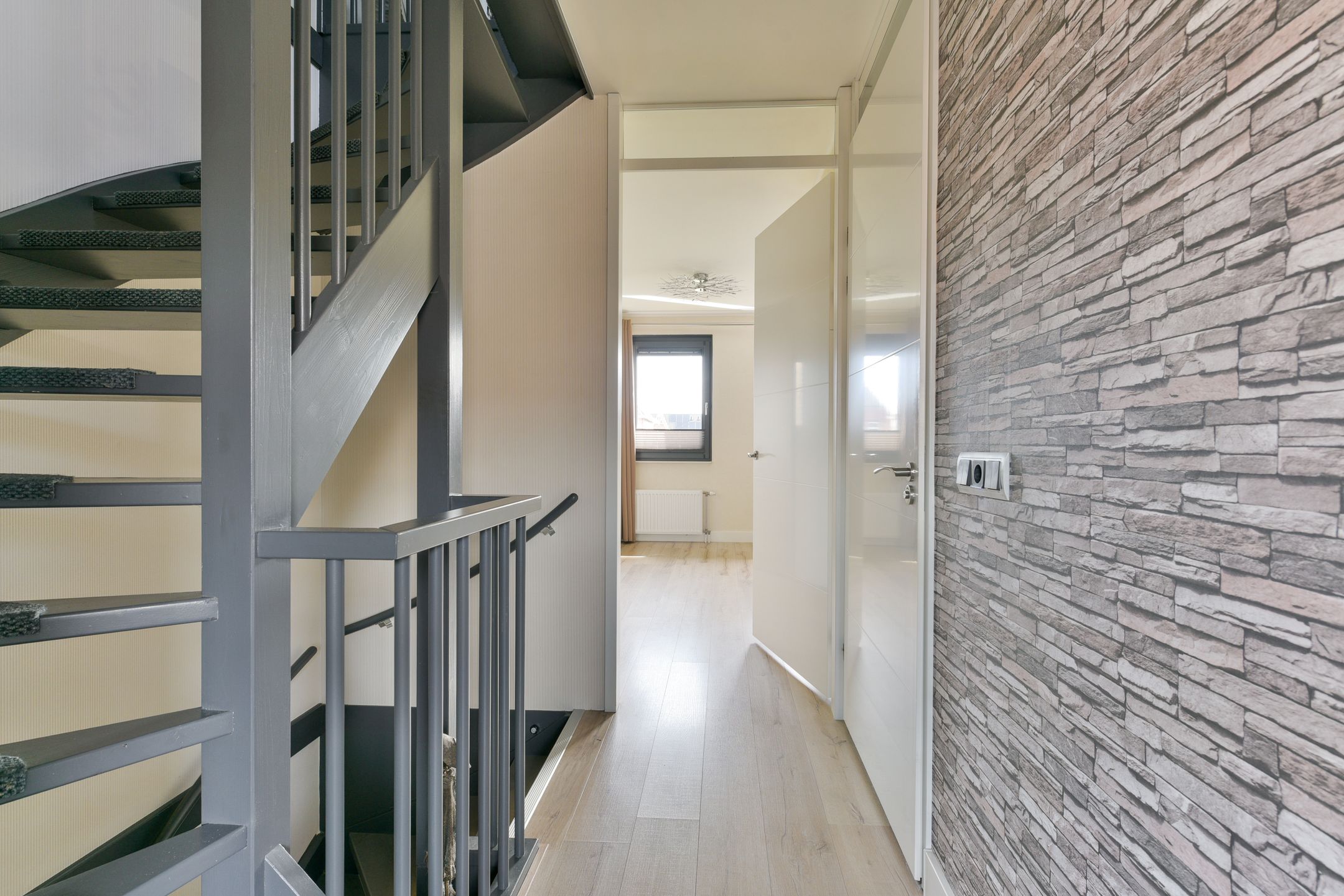 Foto 18 van Via Horta 105