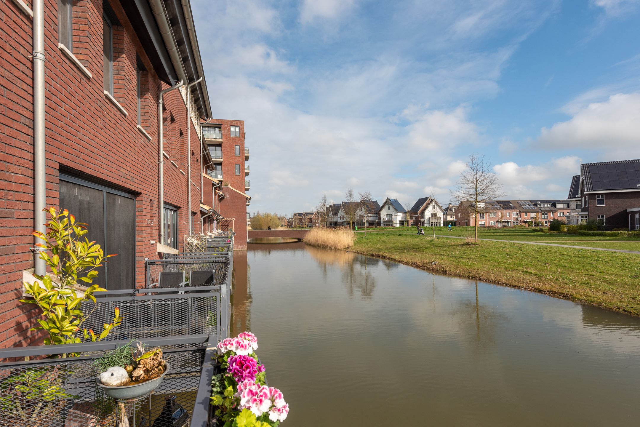 Foto 15 van Via Horta 105