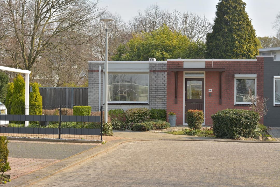 Photo 1 of Unicefplantsoen 18