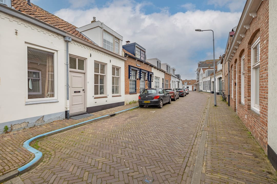 Photo 2 of Burgemeester Dregmansstraat 12