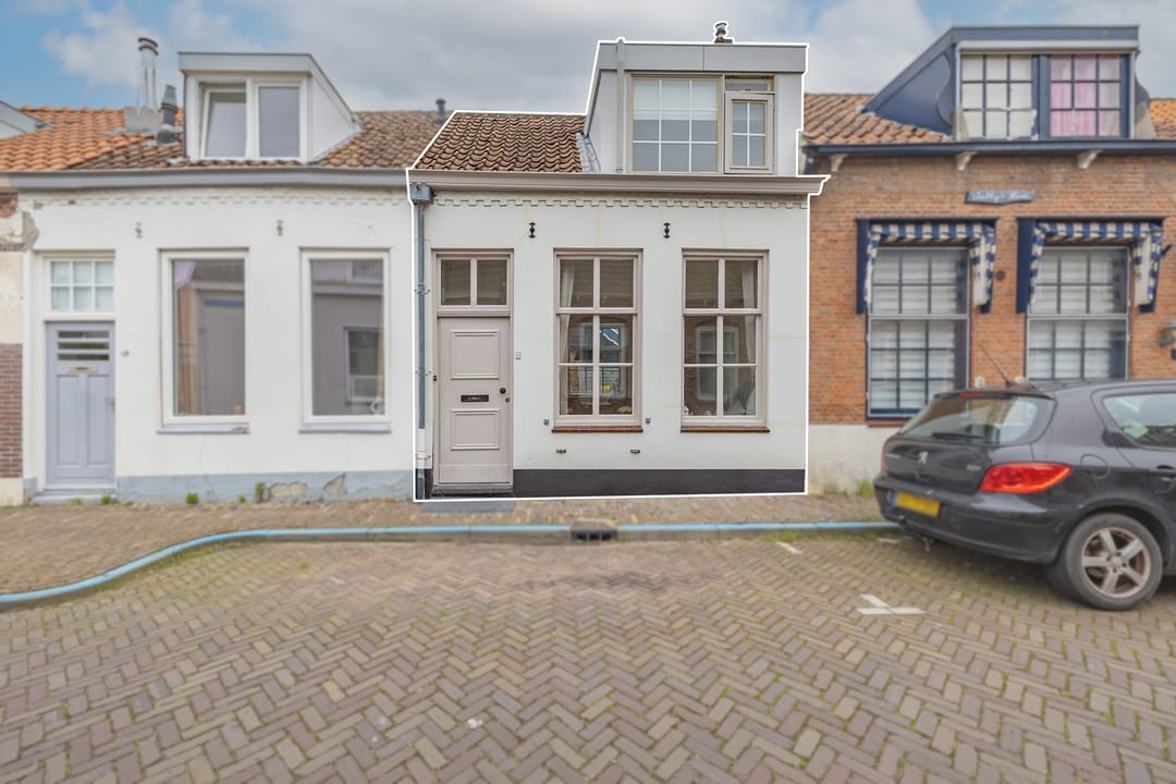 Photo 1 of Burgemeester Dregmansstraat 12