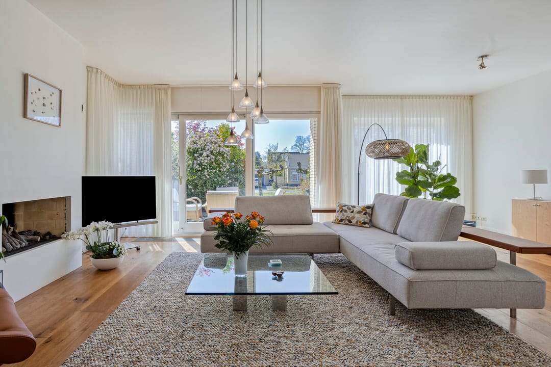 Waterfront Luxury Villa with Panoramic Views in Blixembosch — 13