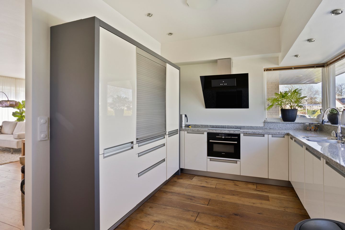 Waterfront Luxury Villa with Panoramic Views in Blixembosch — 20