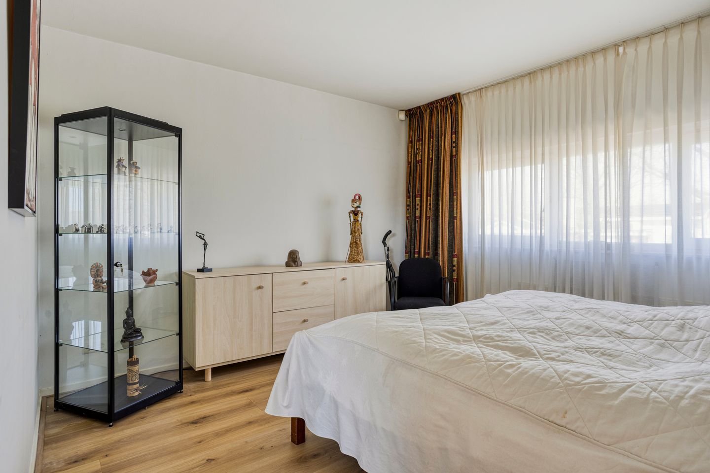 Waterfront Luxury Villa with Panoramic Views in Blixembosch — 35