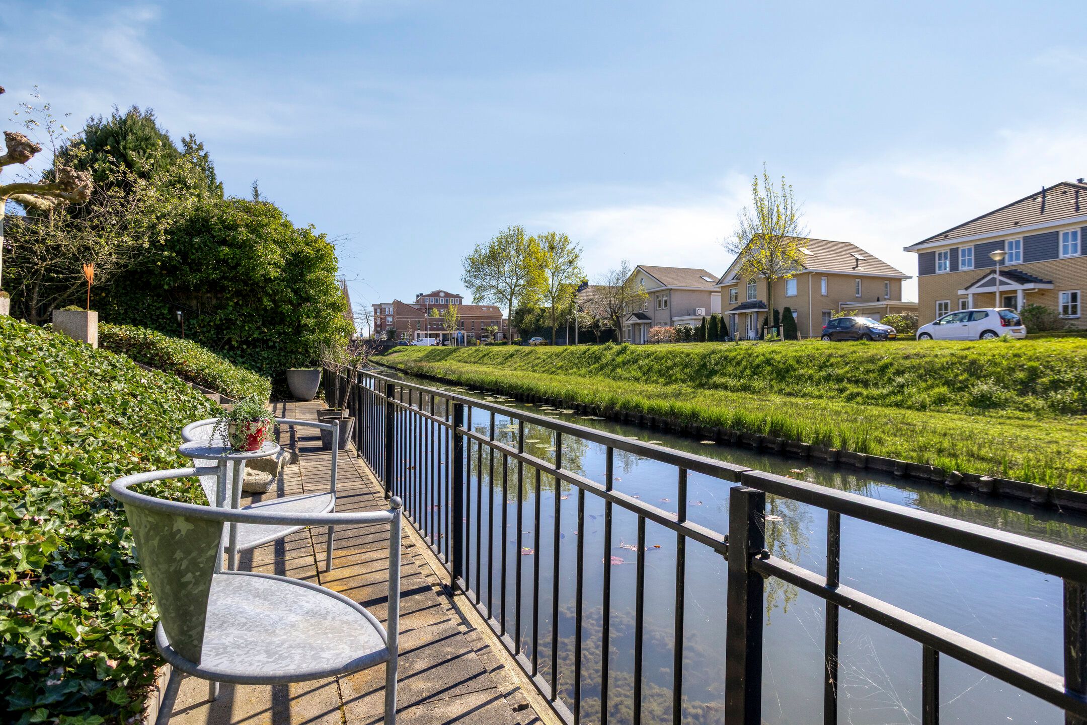 Waterfront Luxury Villa with Panoramic Views in Blixembosch — 48