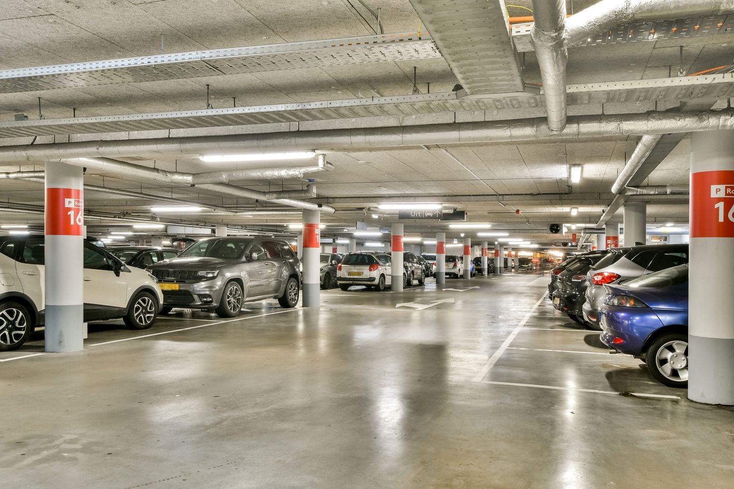 Photo 20 of Burgemeester van Stamplein 42