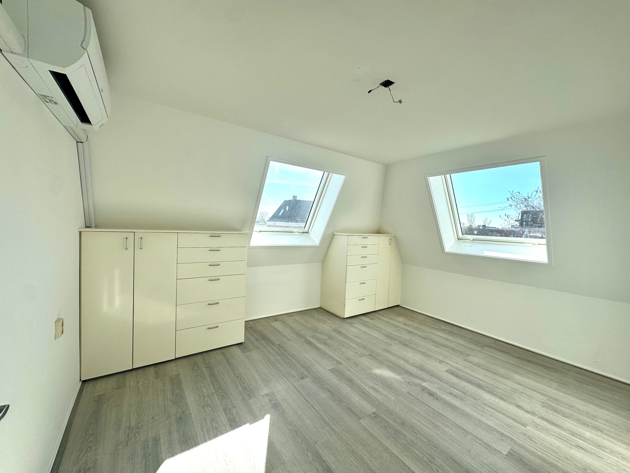 Photo 6 of Reëelenstraat 2-C