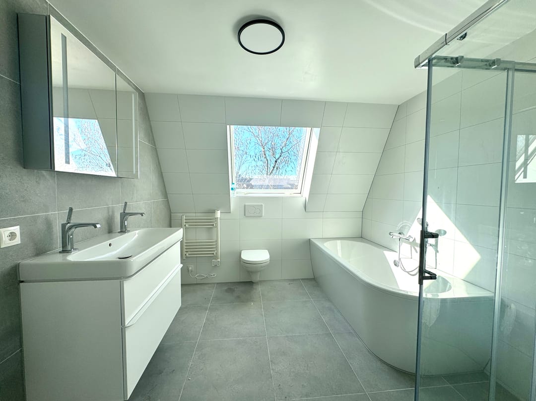 Photo 8 of Reëelenstraat 2-C