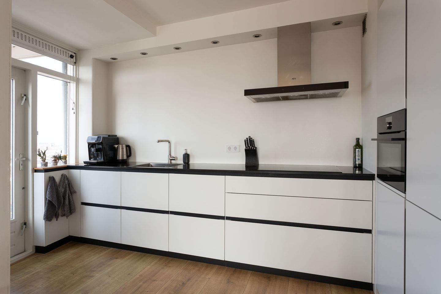 Photo 5 of Plantijnstraat 102