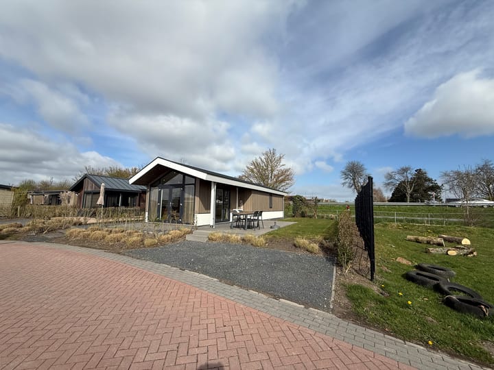 Foto 2 van Zuiderdijk 1-50