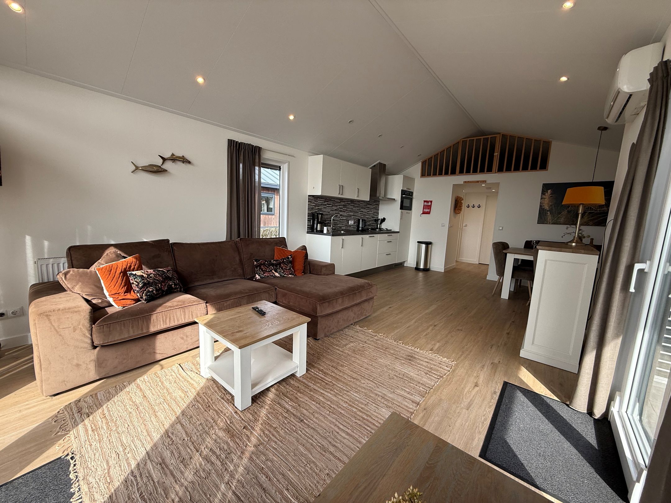 Foto 9 van Zuiderdijk 1-50