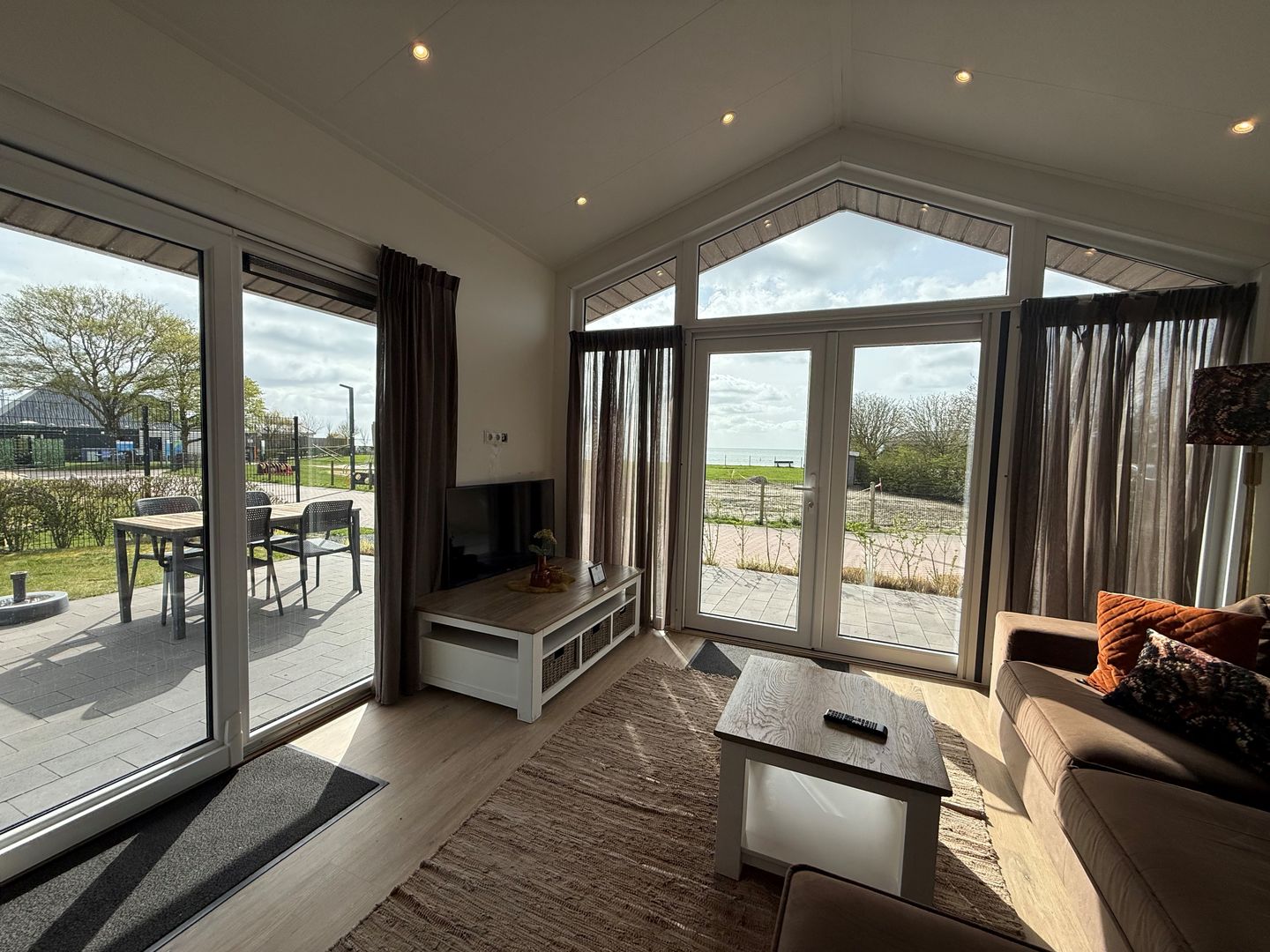 Foto 20 van Zuiderdijk 1-50