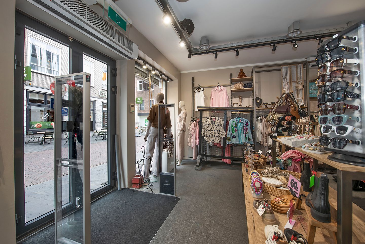 Bekijk foto 3 van Raadhuisstraat 11-A