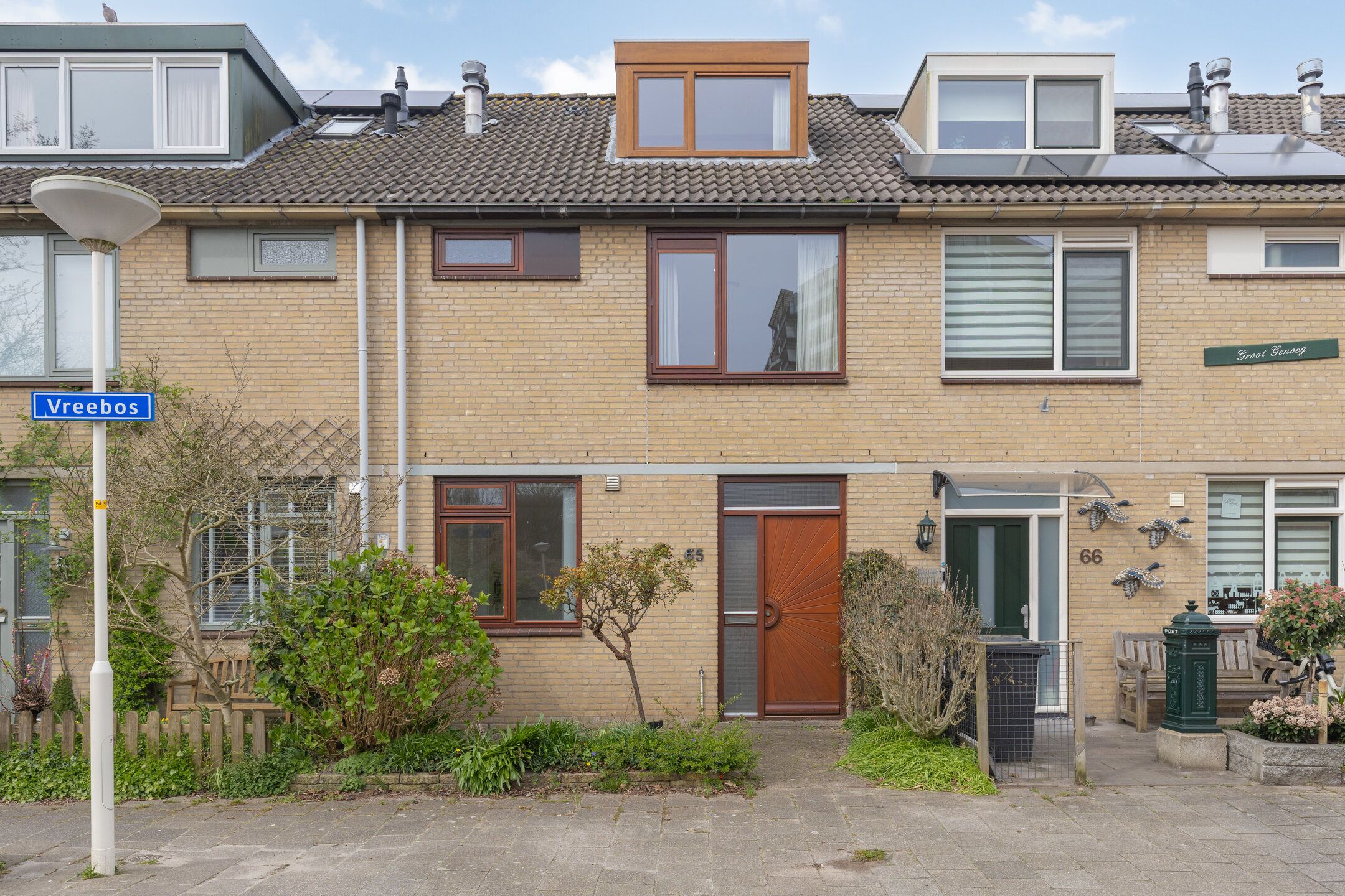 Spacious 5-Room Terraced House with Dormer Window in Green Surroundings — 12