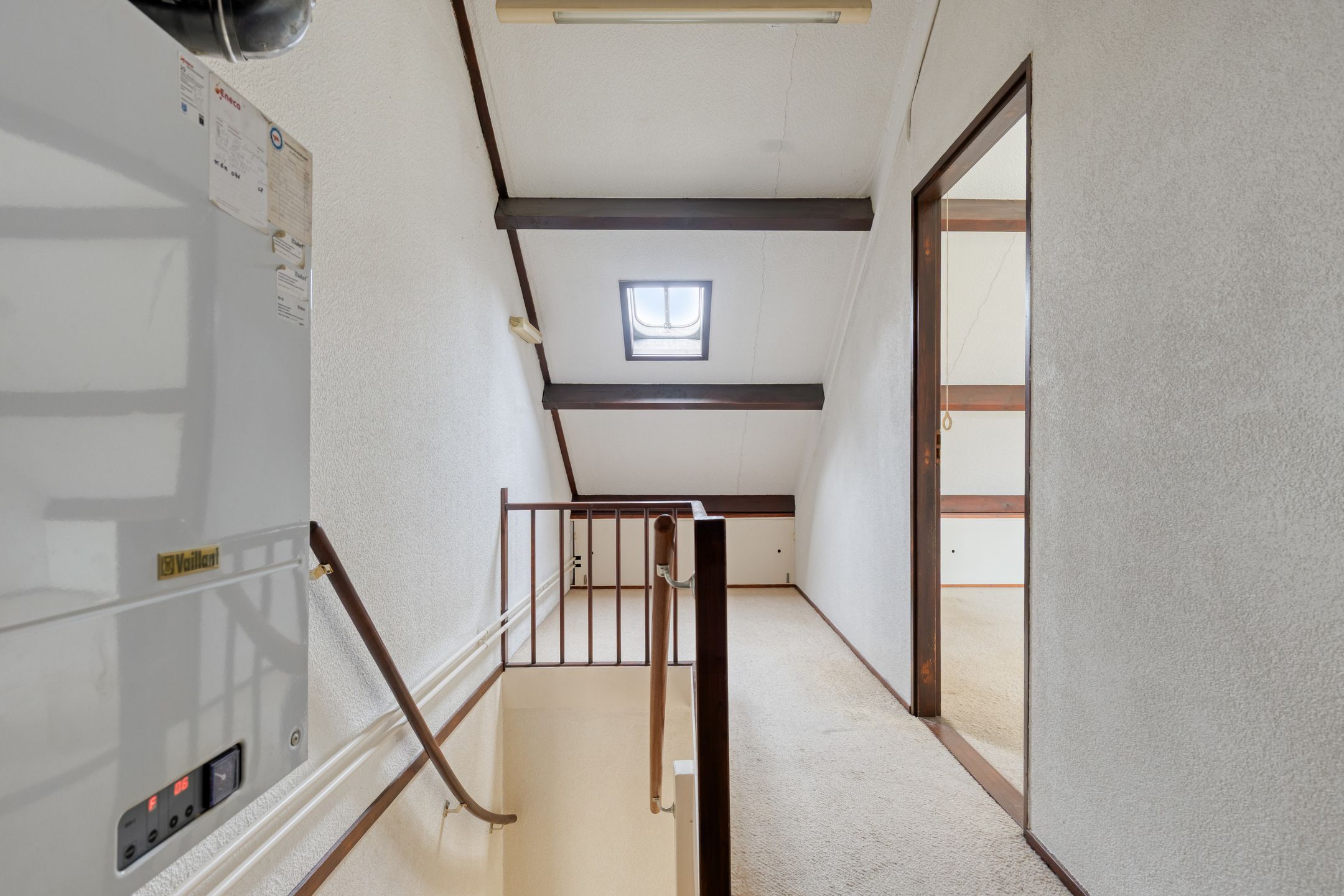 Spacious 5-Room Terraced House with Dormer Window in Green Surroundings — 18