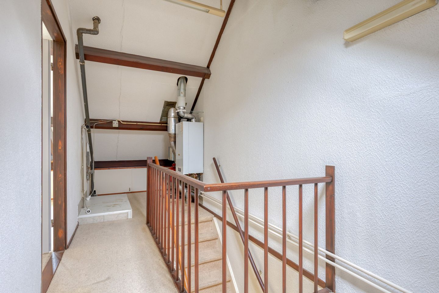 Spacious 5-Room Terraced House with Dormer Window in Green Surroundings — 19