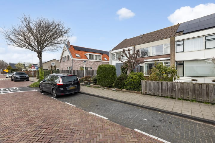 Tussenwoning te koop: Tuindersweg 83, Maasdijk