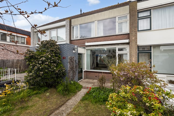 Tussenwoning te koop: Tuindersweg 83, Maasdijk