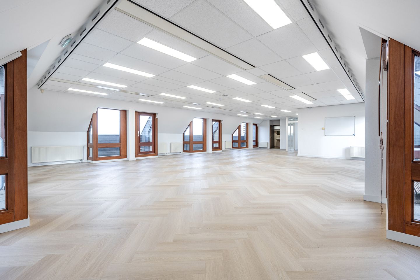 Bekijk foto 3 van Croy 9