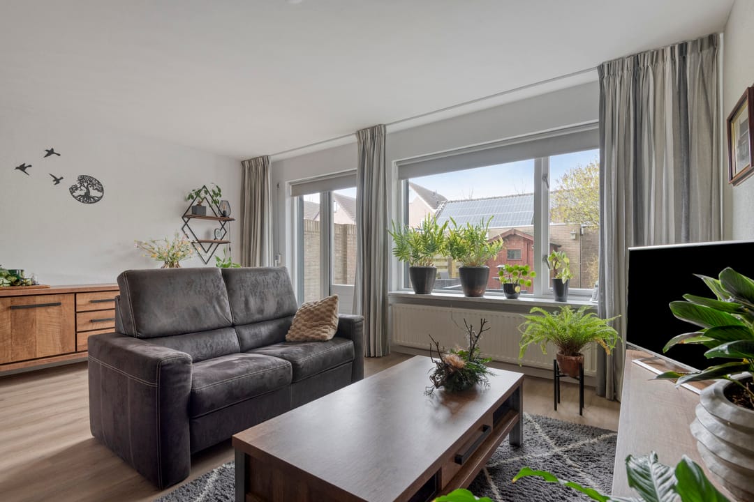 Foto 7 van Den Elst 8