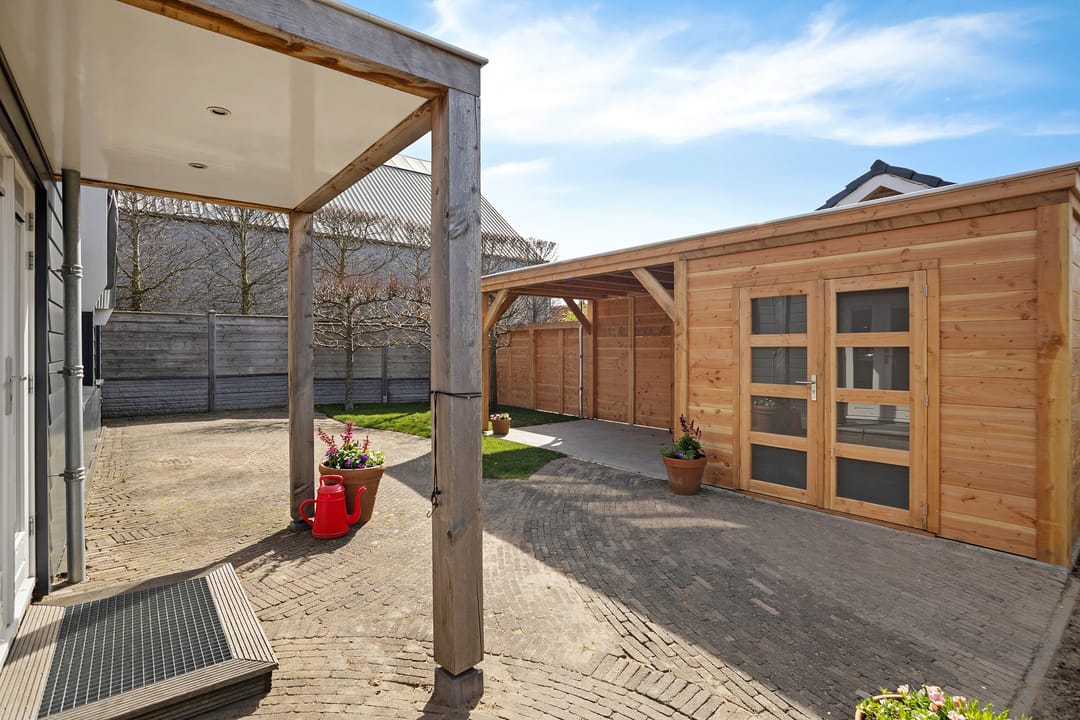 Photo 38 of Raadhuisstraat 25