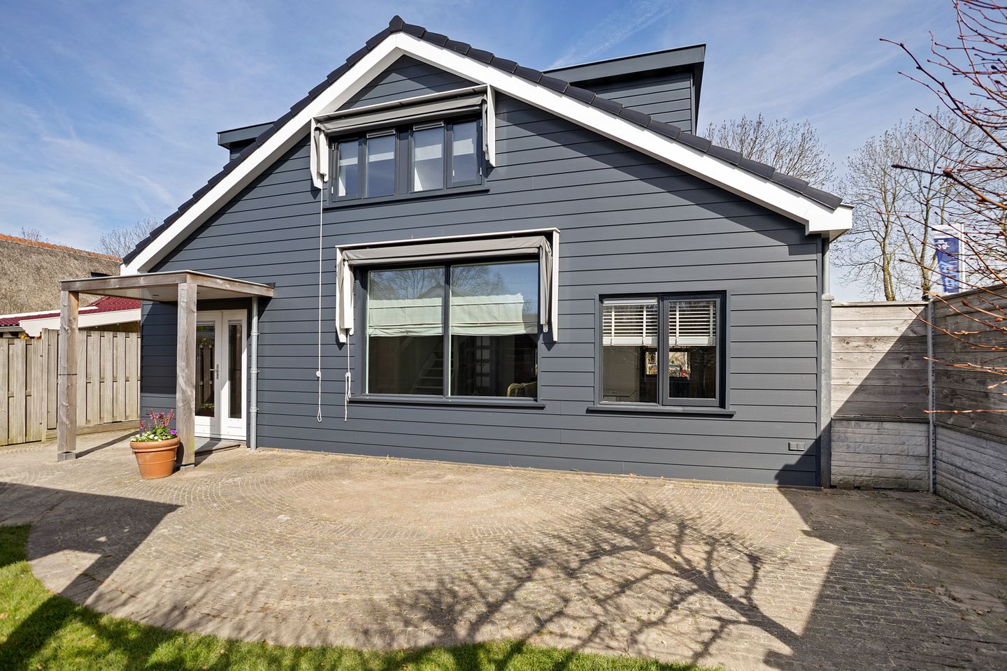 Photo 35 of Raadhuisstraat 25