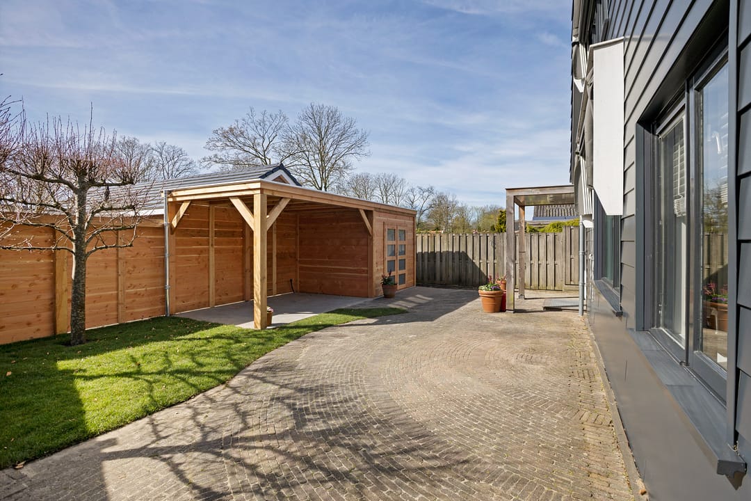 Photo 37 of Raadhuisstraat 25