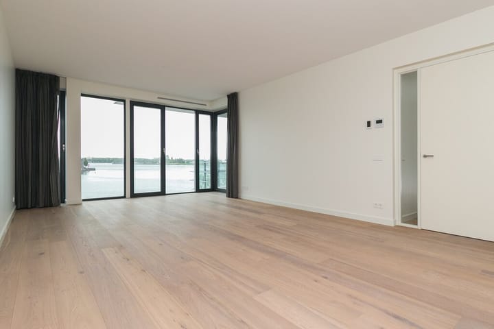 Photo 2 of Zeeburgerkade 1204