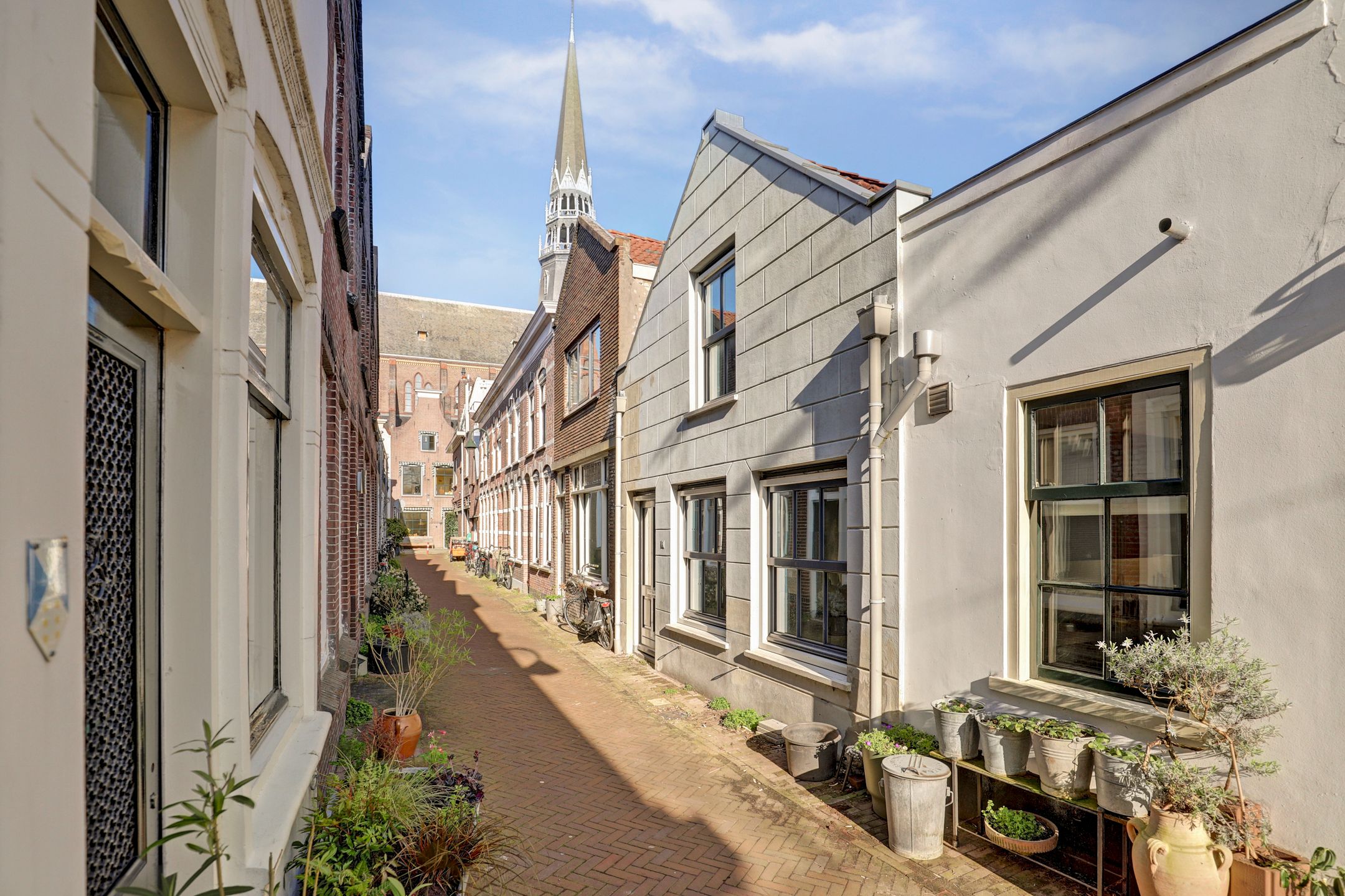 Lange Willemsteeg 13 