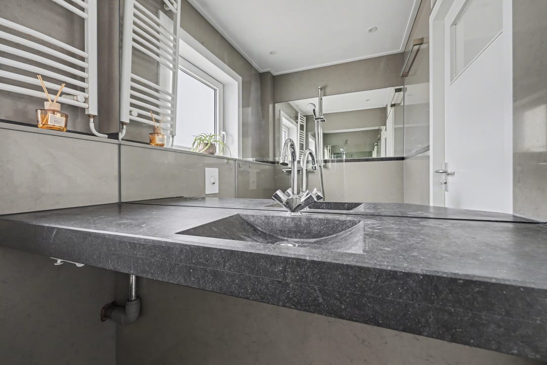 Spacious Extended Terraced Home with 4 Bedrooms in Vlijmen — 26