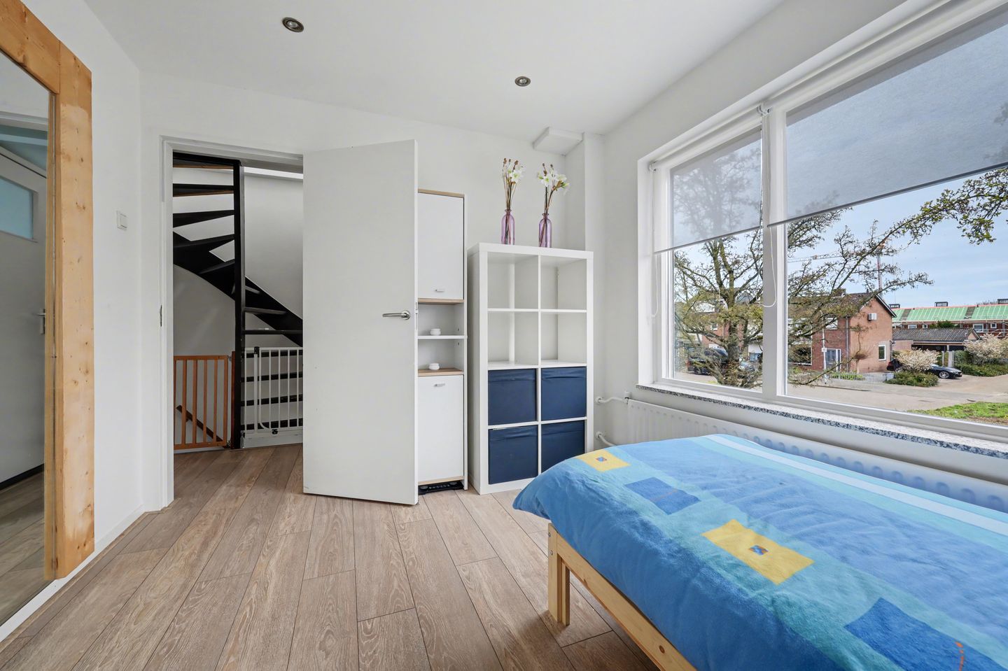 Spacious Extended Terraced Home with 4 Bedrooms in Vlijmen — 29