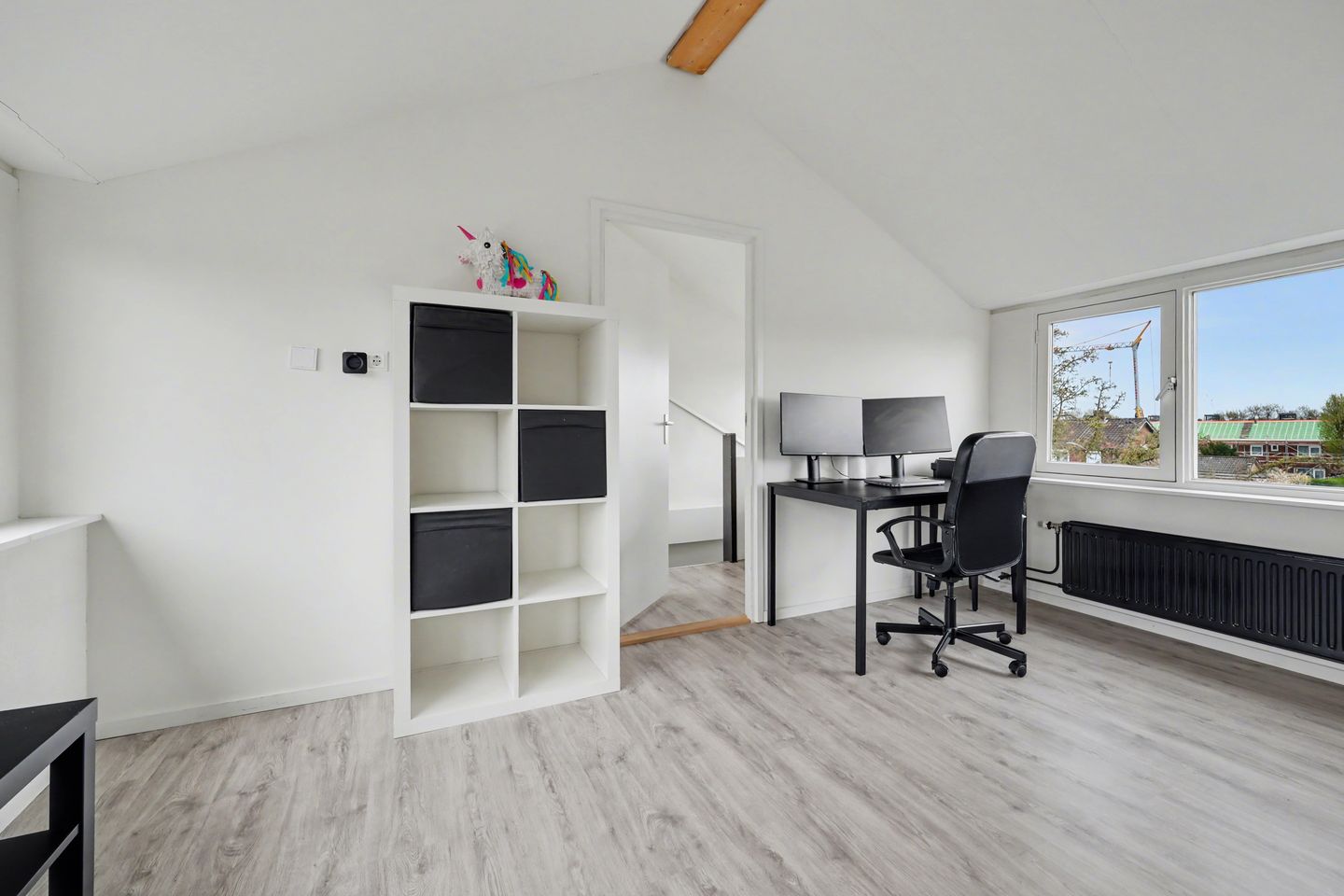 Spacious Extended Terraced Home with 4 Bedrooms in Vlijmen — 34