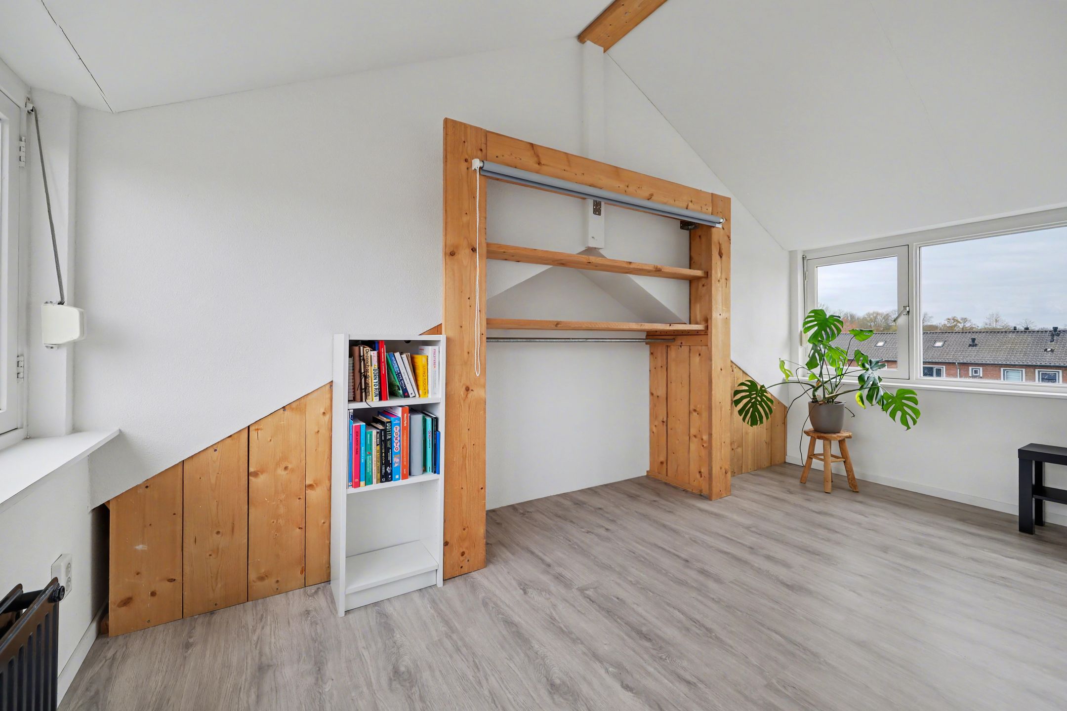 Spacious Extended Terraced Home with 4 Bedrooms in Vlijmen — 36