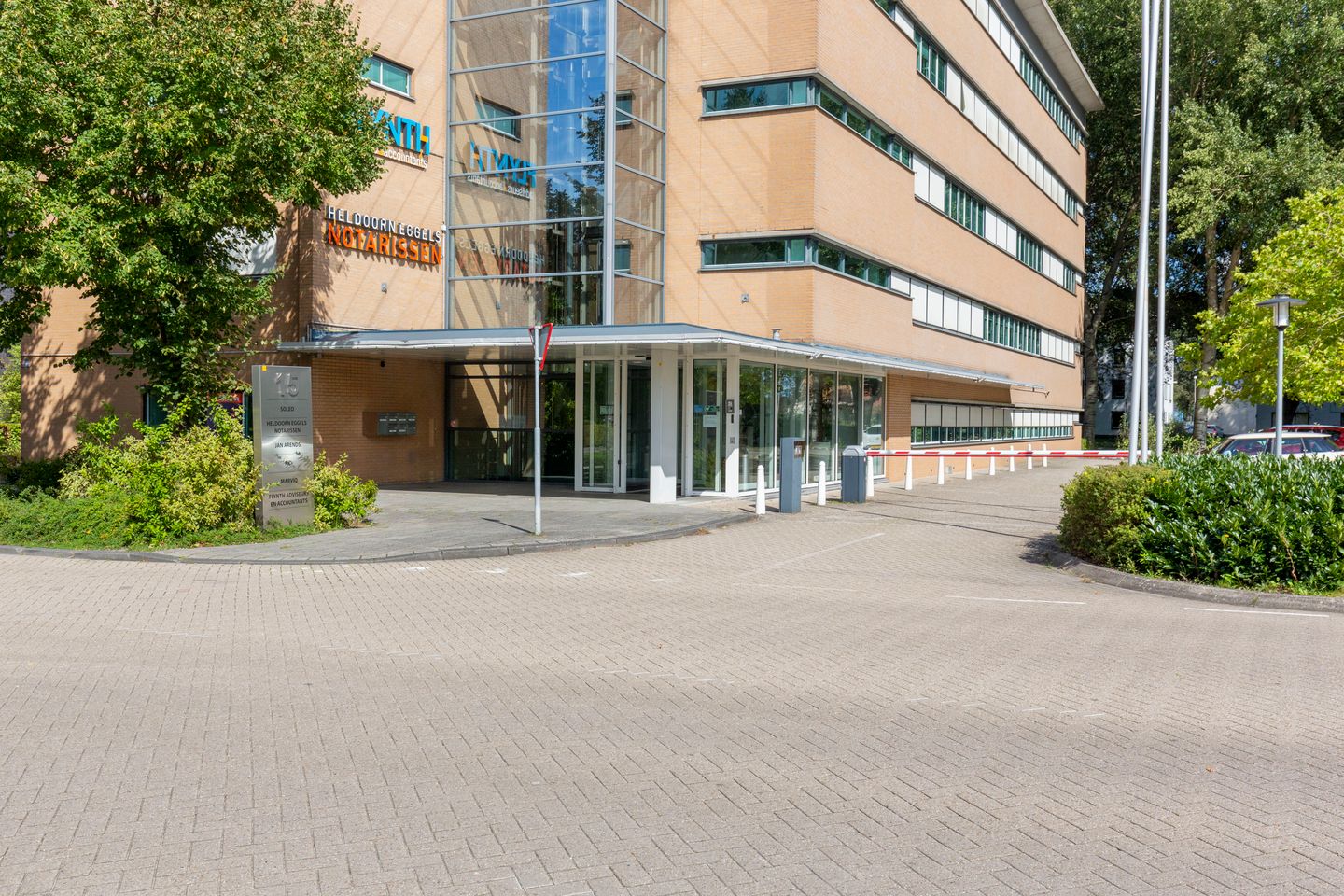 Bekijk foto 3 van Rooseveltweg 15-A