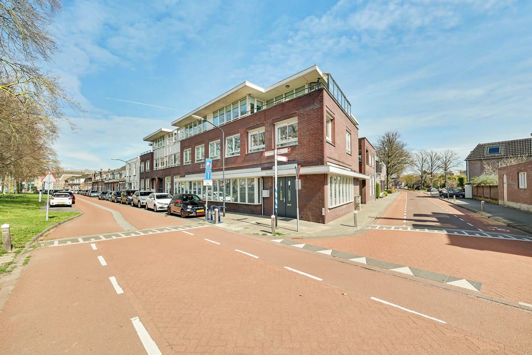 Foto 31 van Prins Bernhardlaan 9