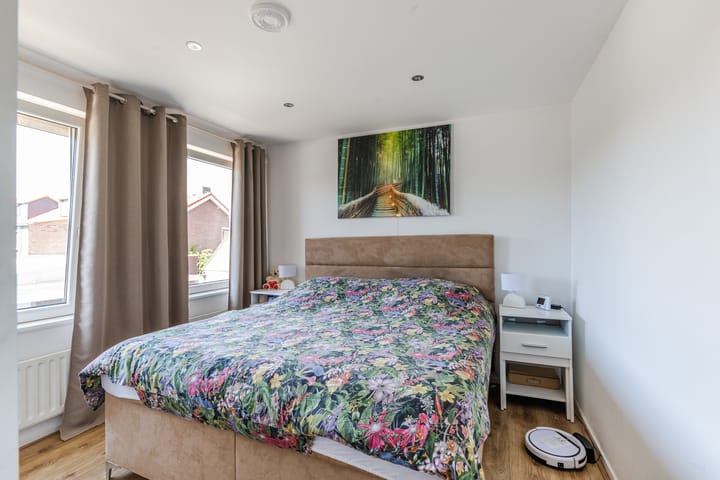 Photo 4 of Rector Buijselstraat 3