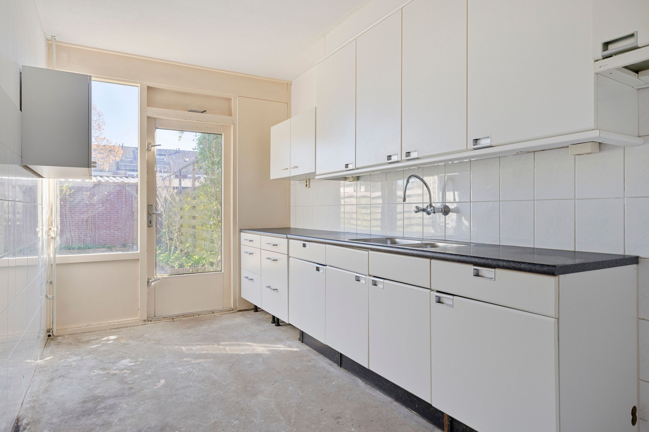 Photo 6 of Heilige Stoel 5905