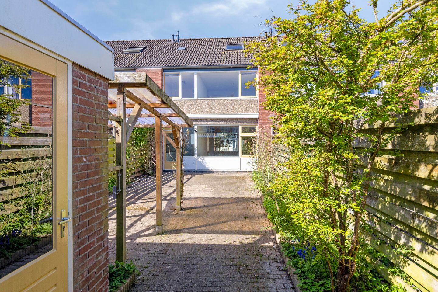 Photo 25 of Heilige Stoel 5905