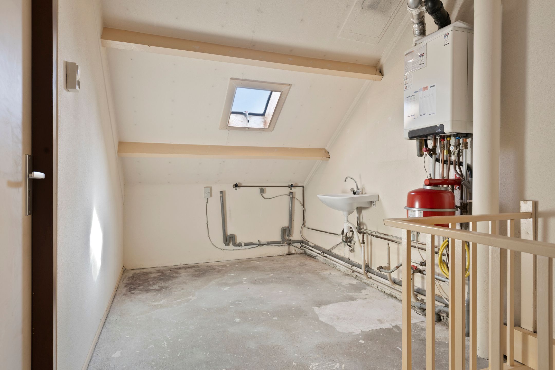 Photo 18 of Heilige Stoel 5905