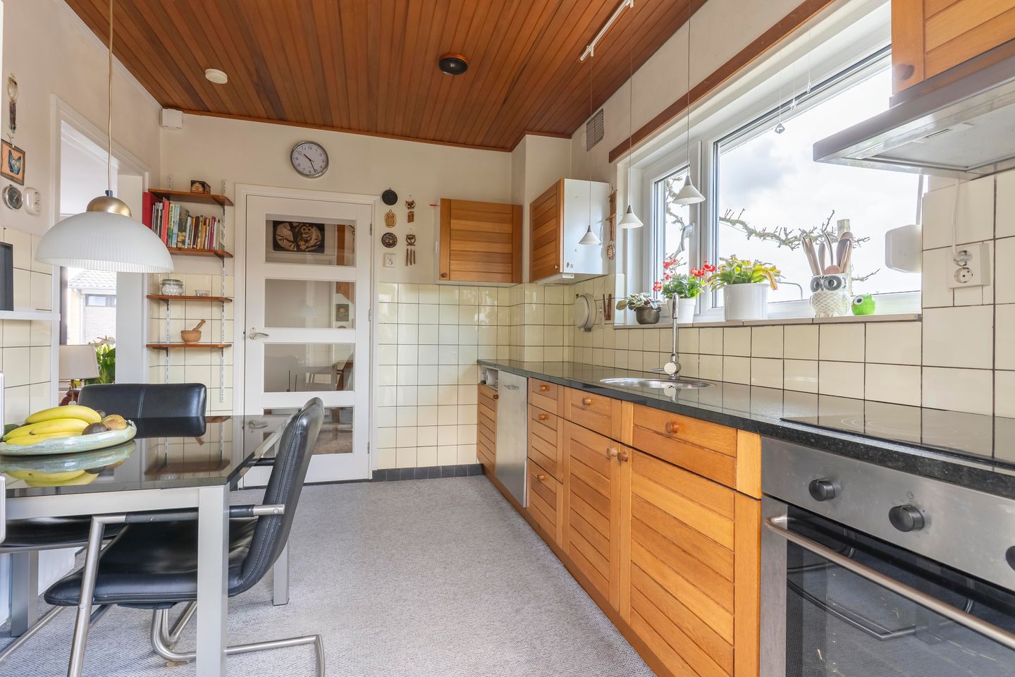 Photo 10 of Van Werschstraat 26