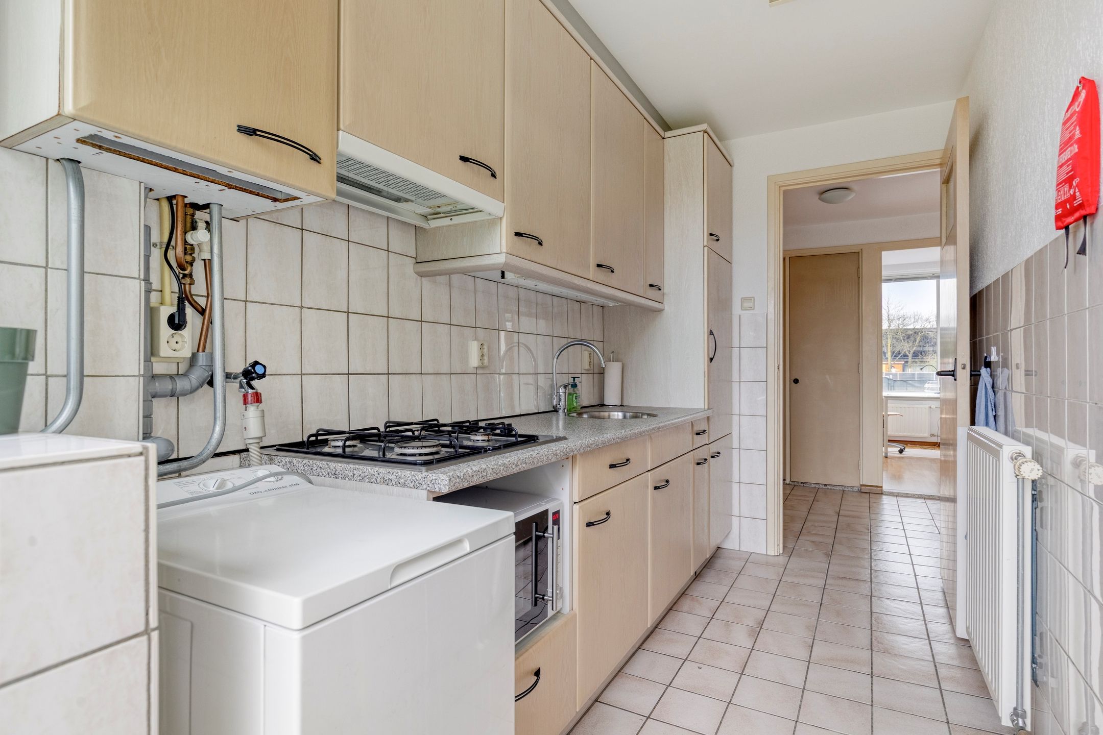 Light 3-room apartment with sunny balcony and large storage in Leiden Fortuinwijk — 12