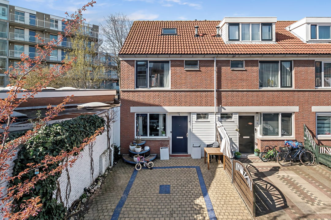 Foto 1 van Van Oosterwijk Bruynstraat 1-R
