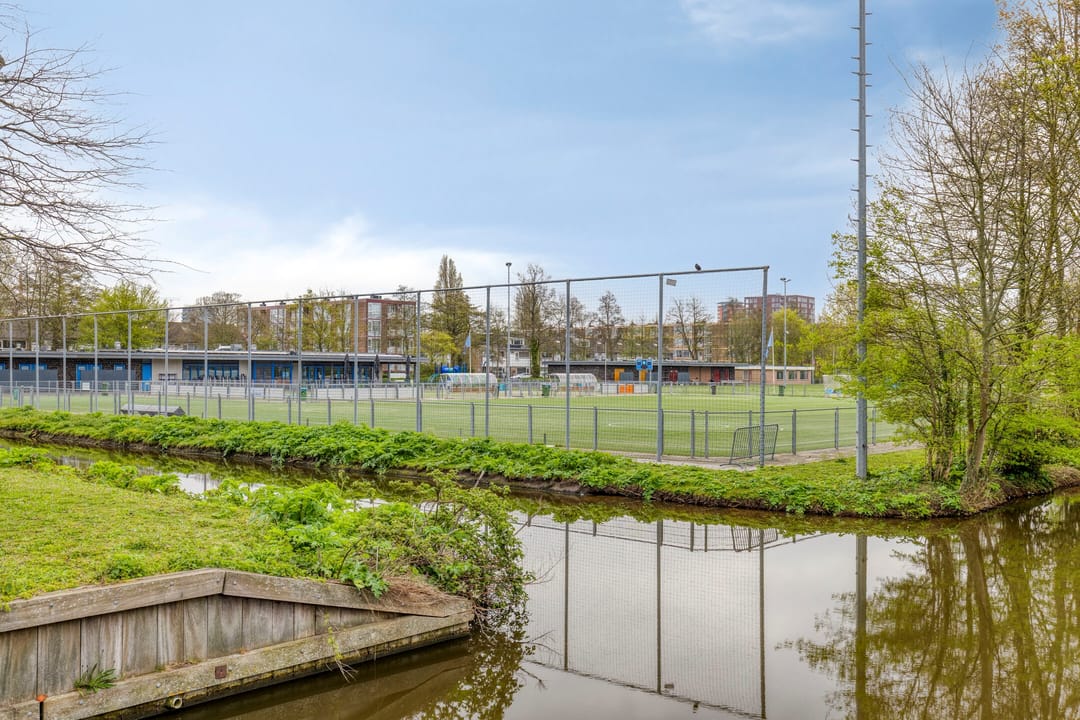 Light 3-room apartment with sunny balcony and large storage in Leiden Fortuinwijk — 22