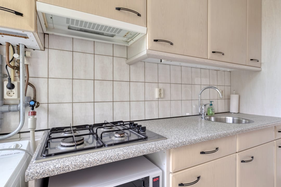 Light 3-room apartment with sunny balcony and large storage in Leiden Fortuinwijk — 13
